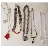 Z - LOT OF COSTUME JEWELRY NECKLACES (J82)