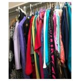Z - MIXED LOT OF WOMEN'S CLOTHING (M85)