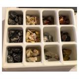 Z - MIXED LOT OF POLISHED STONES (J280)