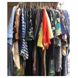 Z - MIXED LOT OF WOMEN'S CLOTHING (M7)