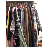 Z - MIXED LOT OF CLOTHING (M1)