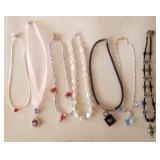 Z - SEVEN COSTUME JEWELRY NECKLACES (J141)