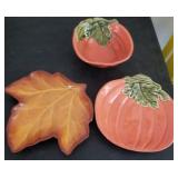 Z - THREE PIECES BETTER HOMES & GARDENS SERVEWARE