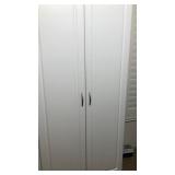 Z - TWO-DOOR CABINET WITH CONTENTS (M213)