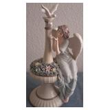 Z - PORCELAIN ANGEL FIGURINE (K57)