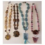 Z - LOT OF COSTUME JEWELRY NECKLACES (J65)