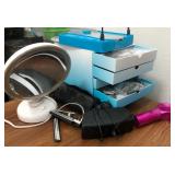 Z - COSMETIC MIRROR, PEDICURE STAND, MORE (P39)