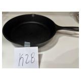 Z - CAST IRON SKILLET (K28)