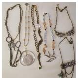 Z - LOT OF COSTUME JEWELRY NECKLACES (J64)