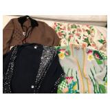 Z - LOT OF FOUR SWEATERS SIZE M/L (M129)