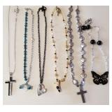 Z - LOT OF SIX COSTUME JEWELRY NECKLACES (J56)