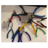 Z - LOT OF JEWELRY MAKING TOOLS (J288)