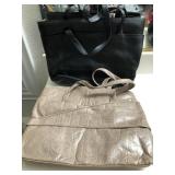 Z - LOT OF TWO PURSES (M82)