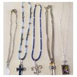 Z - LOT OF FIVE COSTUME JEWELRY NECKLACES (J54)