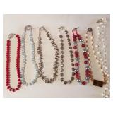Z - LOT OF SEVEN COSTUME JEWELRY NECKLACES (J59)