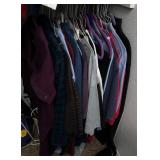 Z - MIXED LOT OF MEN'S CLOTHING (M162)