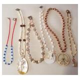 Z - LOT OF SIX COSTUME JEWELRY NECKLACES (J60)