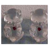 Z - TWO FENTON ART GLASS BEARS (K90)
