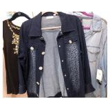 Z - LOT OF THREE WOMEN'S TOPS (M157)