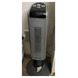 Z - LASKO OSCILLATING TOWER HEATER (M113)