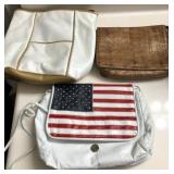 Z - LOT OF THREE PURSES (M68)