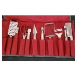 Z - WOLFGANG PUCK  KITCHEN UTENSIL SET (J196)