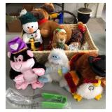 Z - BASKET WITH COLLECTIBLE PLUSH ANIMALS (K135)