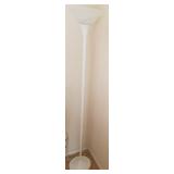 W - TORCH-STYLE FLOOR LAMP (E32)