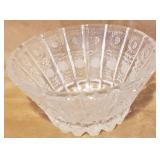 R - CUT CRYSTAL BOWL (F224)