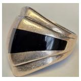 .925 STERLING SILVER RING (B5)