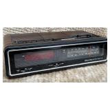 N - DUAL ALARM CLOCK RADIO (T102)