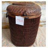 11 - WICKER BASKET WITH LID (C522)