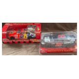N - NASCAR #32 & #22 RACECARS (T250)