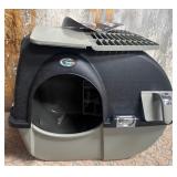 11 - OMEGA SELF-CLEANING LITTER BOX (C572)