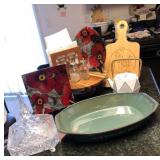 J5 - BREAD TRAY, CUTTING BOARD, NAPKIN HOLDER (K15