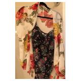 J5 - WOMEN'S BLOUSE & COVER-UP SIZES M & L (M19)