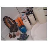 J5 - MIXED LOT OF CANDLES, LOTIONS, DECOR (N24)