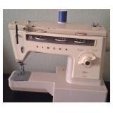 J5 - SINGER SERING MACHINE (N15)