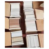 11 - LOT OF COLLECTIBLE BASEBALL CARDS (L121)