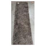 11 - HALLWAY RUNNER RUG 86X25' (C29)