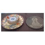 11 - JAPANESE IMARI PLATES & GUANYIN TRAY