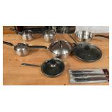 11 - MIXED LOT OF COOKWARE & KNIFE SET (C102)