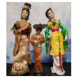11 - LOT OF THREE COLLECTIBLE FIGURINES (H118)