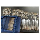488 - 110 PIECES ONEIDA TUDOR PLATE FLATWARE (J46)