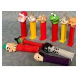 488 - LOT OF PEZ CANDY DISPENSERS (D185)