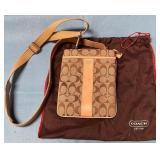 PP - COACH BROWN SIGNATURE SWING PACK (PP13)