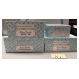 489 - FOUR MADAME ALEXANDER DOLLS (N94)