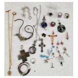 MIXED LOT OF COSTUME JEWELRY (F64)