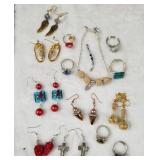 MIXED LOT OF COSTUME JEWELRY (F88)