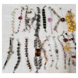 MIXED LOT OF COSTUME BRACELETS (F92)